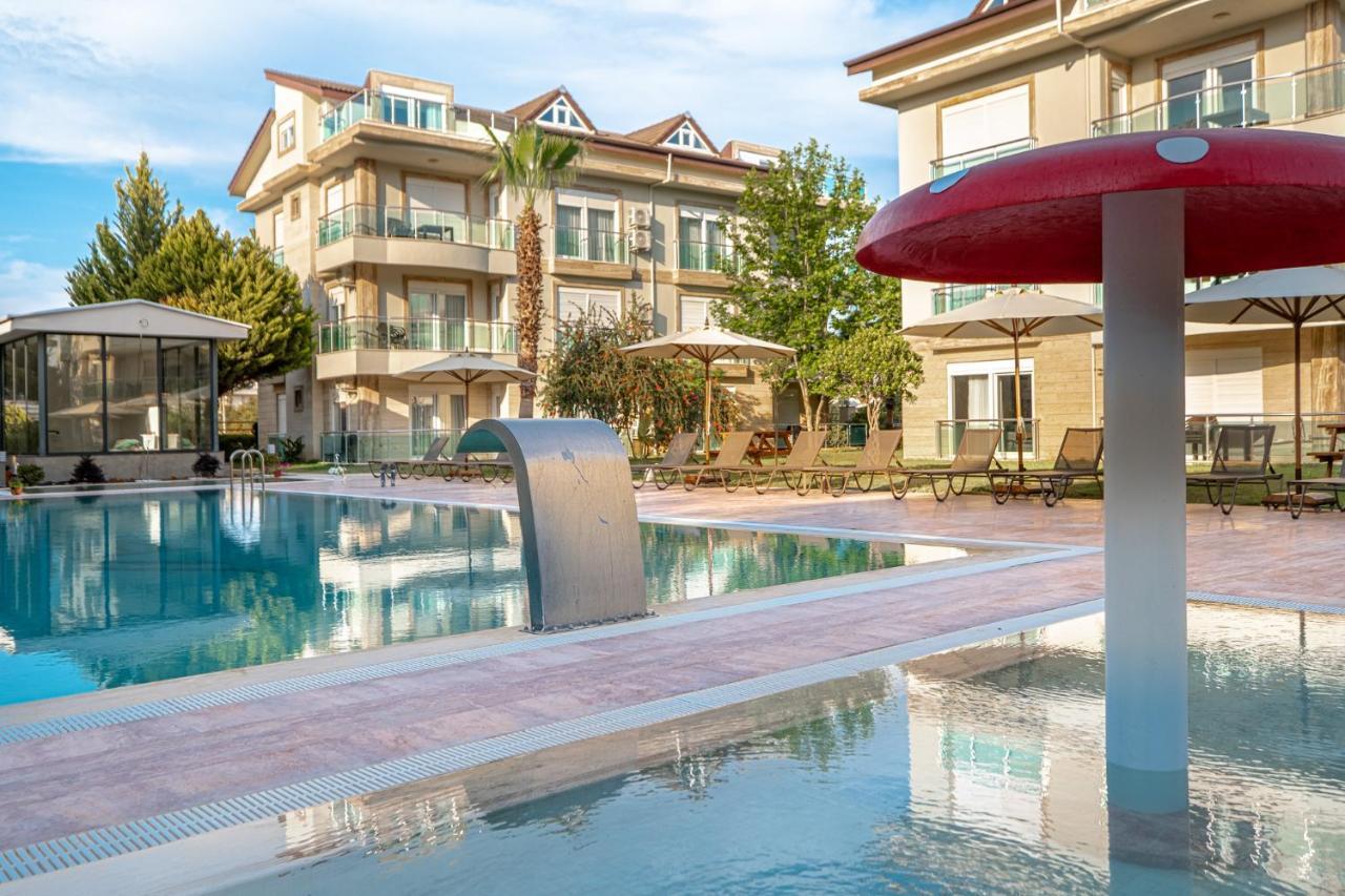 Belek Deluxe Suit Esterno foto