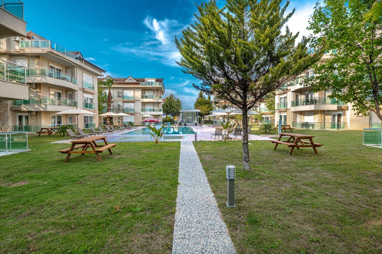 Belek Deluxe Suit Esterno foto